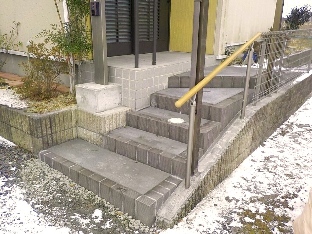 【郡山市】劣化による不安を解決！アプローチ階段リフォームで安全で美しい玄関に。